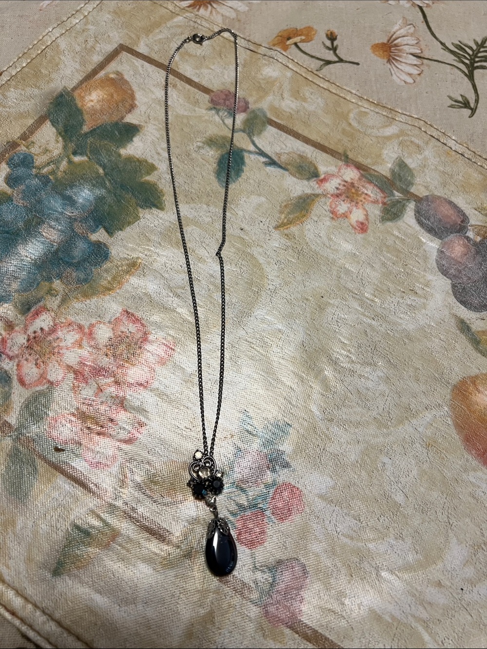 Black Teardrop Pendant Necklace - Women Jewelry